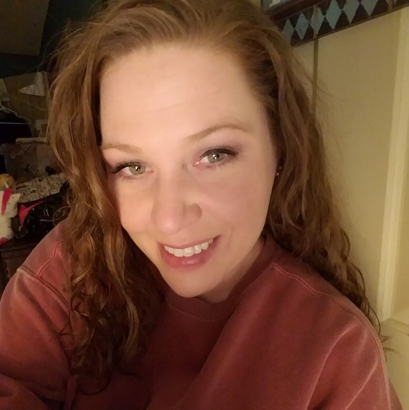 Meet your Posher, Carla - Picture 1 of 1